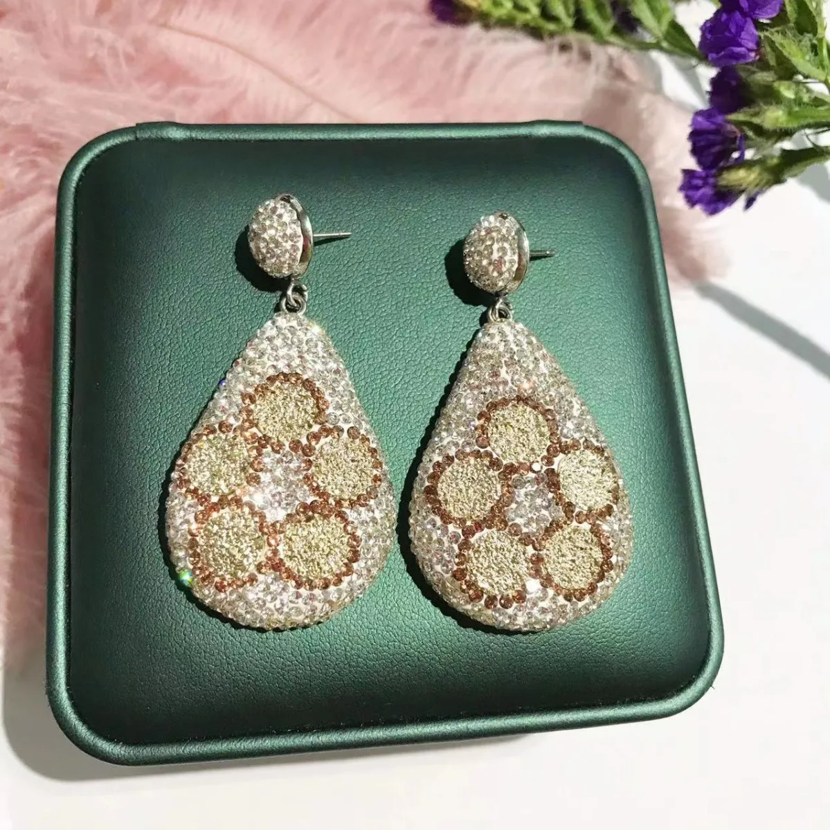 

Handmade full of Czech diamonds, flower drop-shaped personalized earrings, studs, summer temperament S925 silver needles