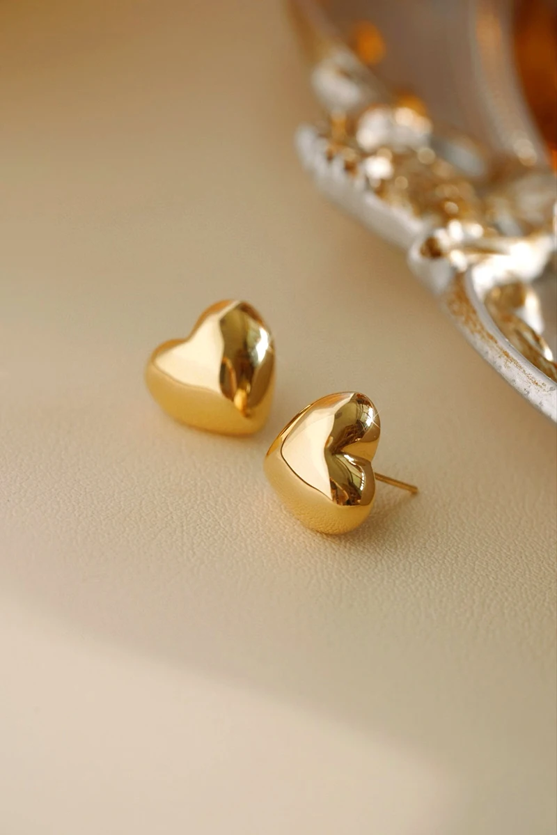 KUGG 100% 18K Yellow Gold Earrings Gentle Girl Style Shiny Heart Shape Stud Earrings for Women High Wedding Jewelry