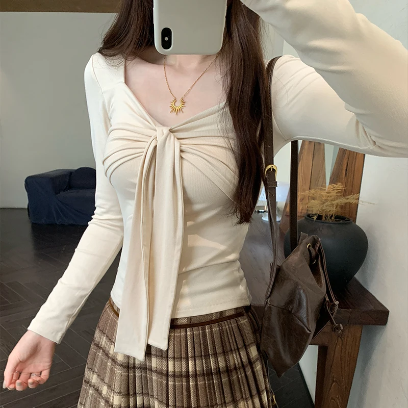 2025 nowa wiosna lato czerwona kokarda damska krótka koszulka z długim rękawem Casual koreański dół dzianinowe koszule wąskie topy kobiece