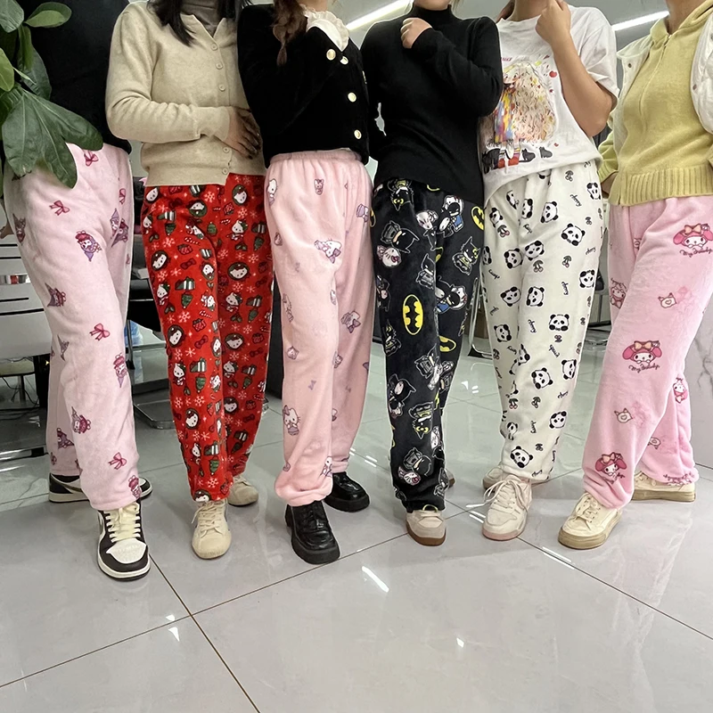 Sanrio Hello Kitty Anime Peripheral Batman Panda Weihnachtsserie Weiche Pyjama Melody Hose Warme lässige Flanellhose Kleidung ﻿