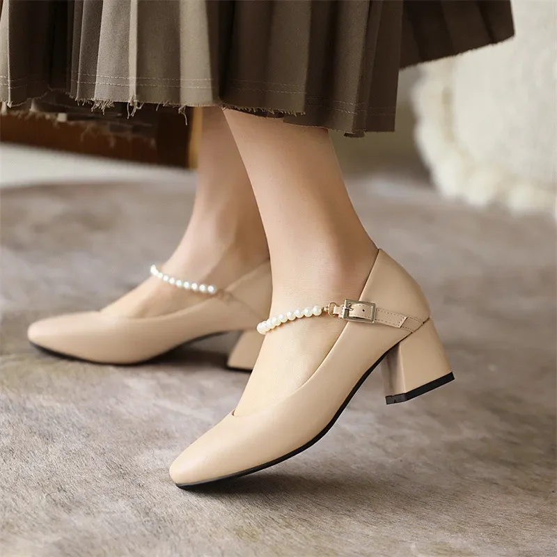 

YQBTDL 2025 модные туфли-лодочки с пряжкой из бисера для свадебной вечеринки, черные вечерние женские туфли на высоком каблуке, большие размеры 45 46