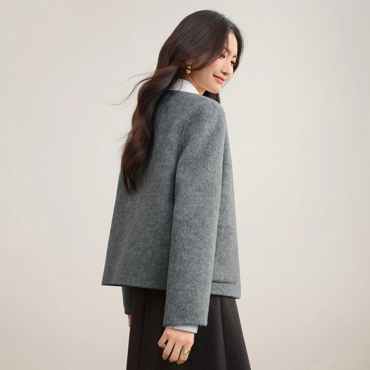 SENTUBILA Women's Wool Coat Double-Faced Wool Round Neck Long-sleeve Short Coats 2026 Winter Loose-Fit Lady Clothing W54OF8763