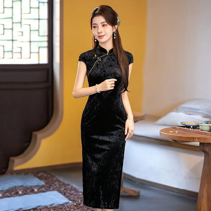 فستان شيونغسام طويل جديد محسّن لعام 2025 على الطراز الصيني القديم بدون أكمام فستان شيونغسام للنساء فستان التخسيس تشيباو
