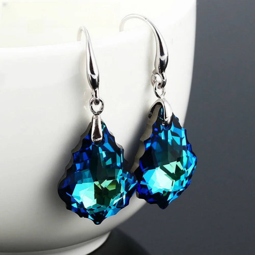 Ladies Shining Rhinestone Dangle Drop Drop Earrings Women's Exquisite Hanging Perforated Earrings Wedding Bridal Jewelry Gifts