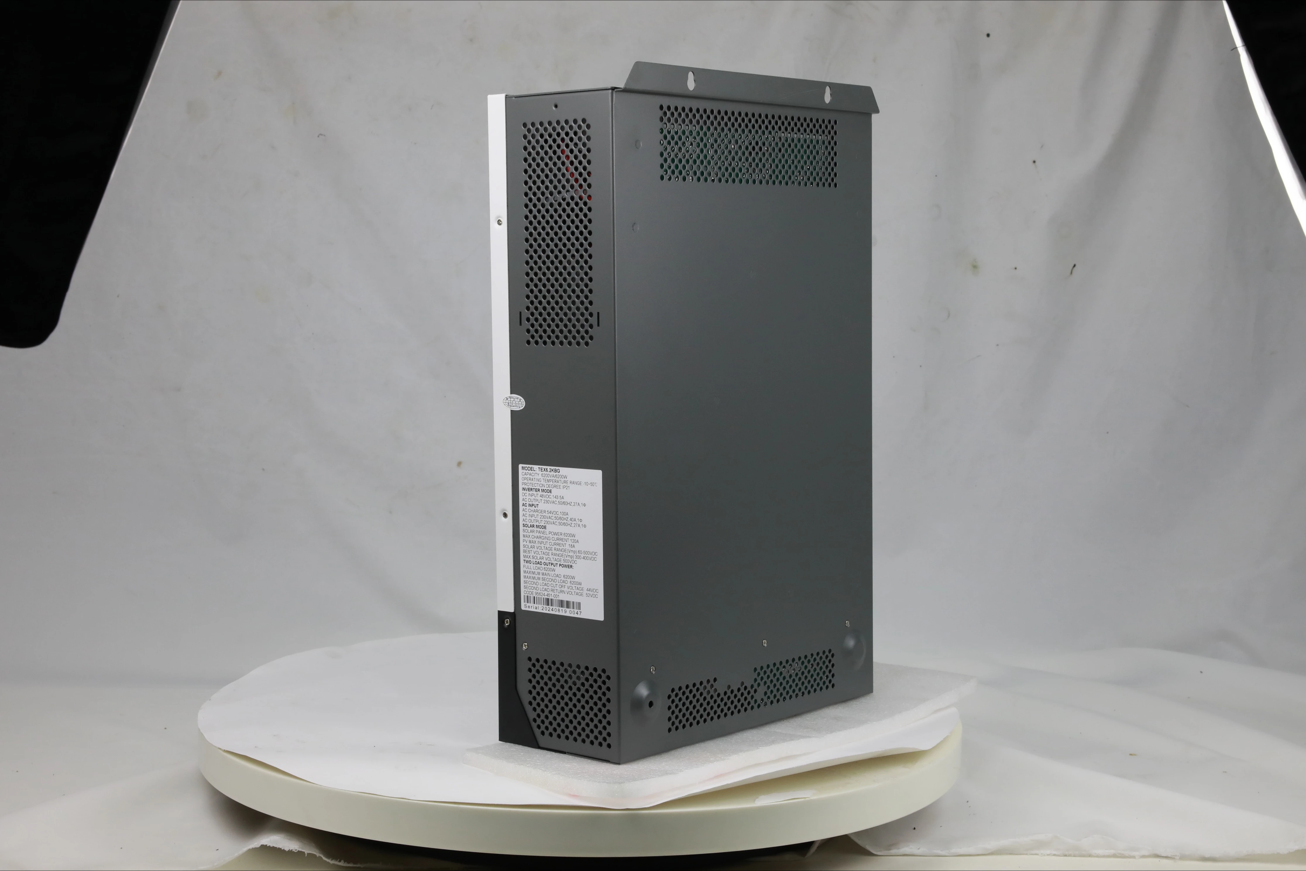 Inverter Hybrid Surya AC/DC 3.6KVA 6.2 KW 5KVA 5KW LCD IP65 Fase Tunggal Gelombang Sinus Murni Off Grid untuk Sistem Surya