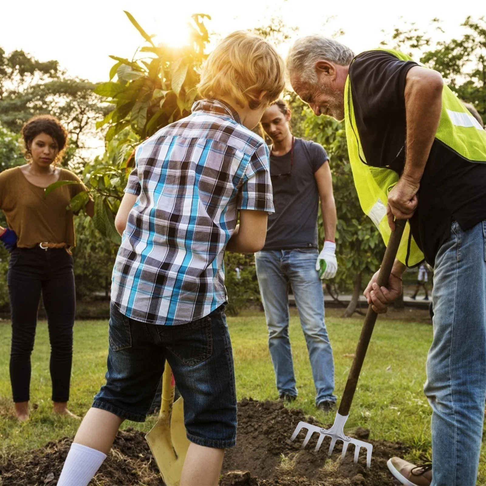 

Manganese Steel Garden Rake Sturdy Soil Loosening Tool for Efficient Gardening Cultivator Hand Rake Garden Cultivating Supply
