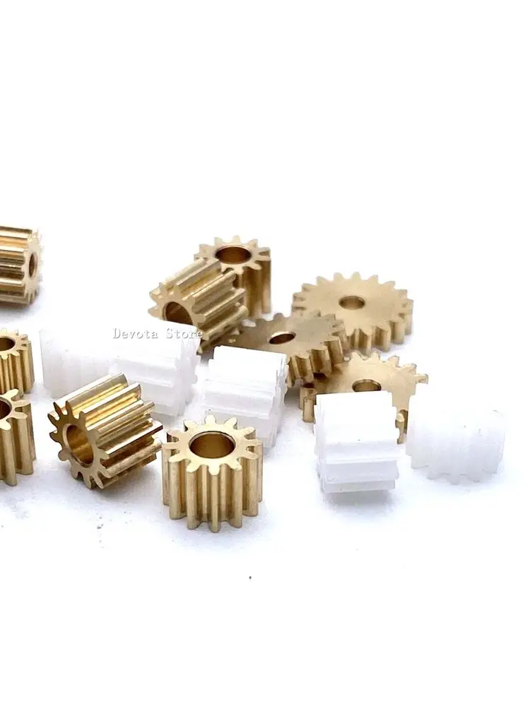 Engrenage en plastique pour moteur DIY, 0,5M, 8/9/10/11/12/13/14/15/18 dents, diamètre du trou de 0,5/2/3MM, pour améliorations domestiques