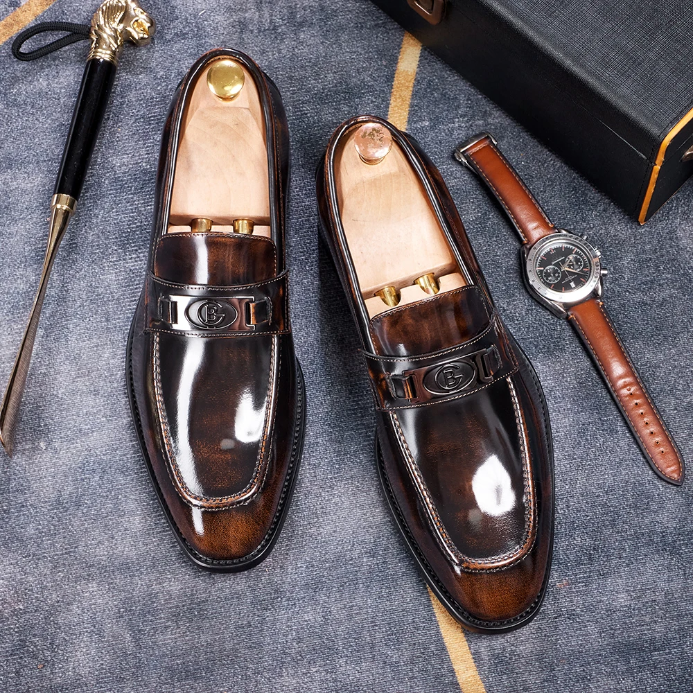 New Fashion Brown Men's Social Shoe Casual Glitter Leather Loafers Shoes for Men Slip-on Pointed Toe Dress Shoes Men Footwear