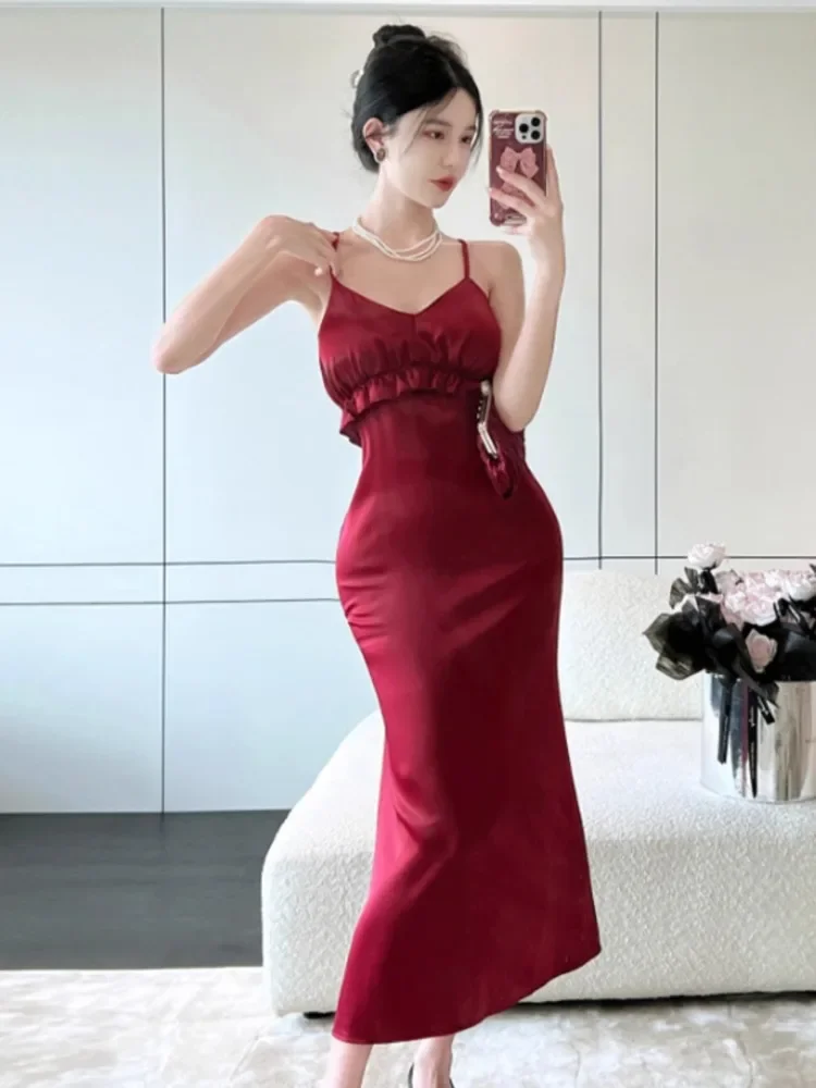 Sexy Social ite Hosenträger Kleid Essigsäure Satin rücken freie Kleider hohe Taille niedrige Brust schlanke Taille Bankett Vestido