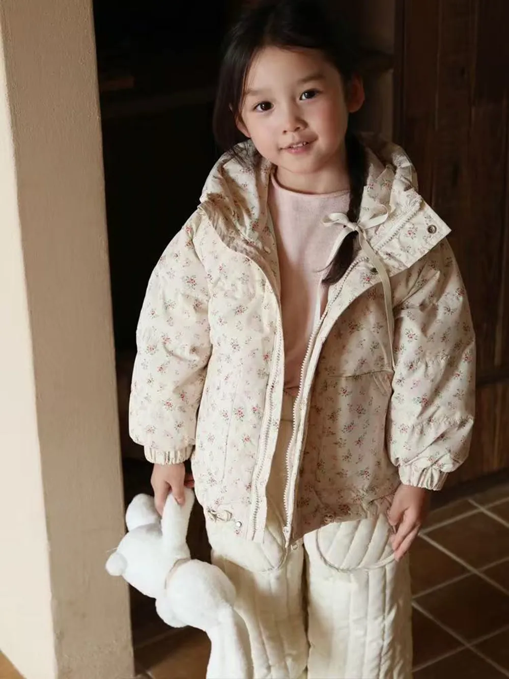 

2025 Autumn and Winter Girls' Down Jacket Korean Edition Children's Floral Hoodie Baby Thick Coat White Duck Down Warm Top Wear