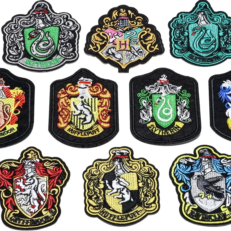 Parches bordados de Harry Potter, accesorios de decoración para disfraz, Hogwarts, Slytherin, Hufflepuff, Gryffindor, Ravenclaw, regalos