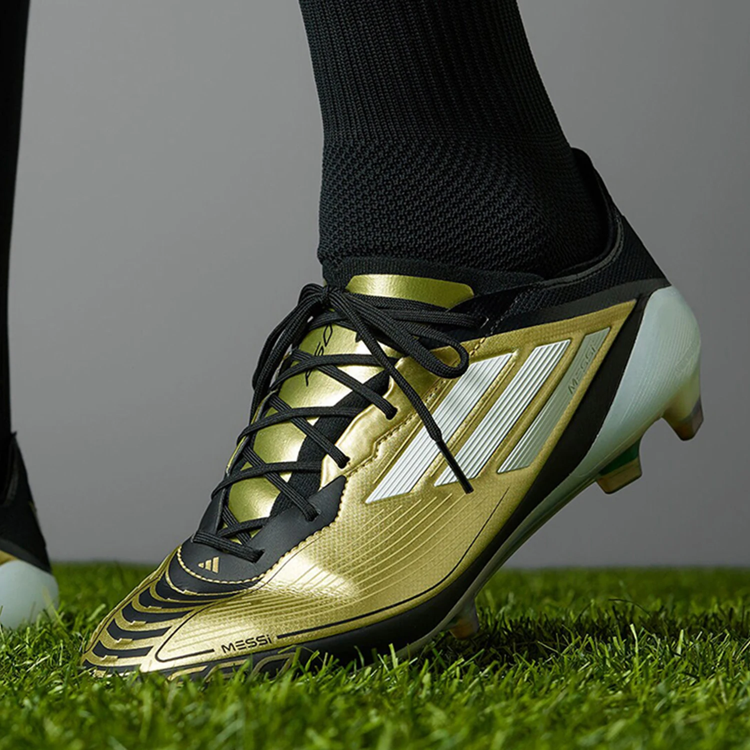 Adidas genuine New Men's Training Football Shoes IG6717