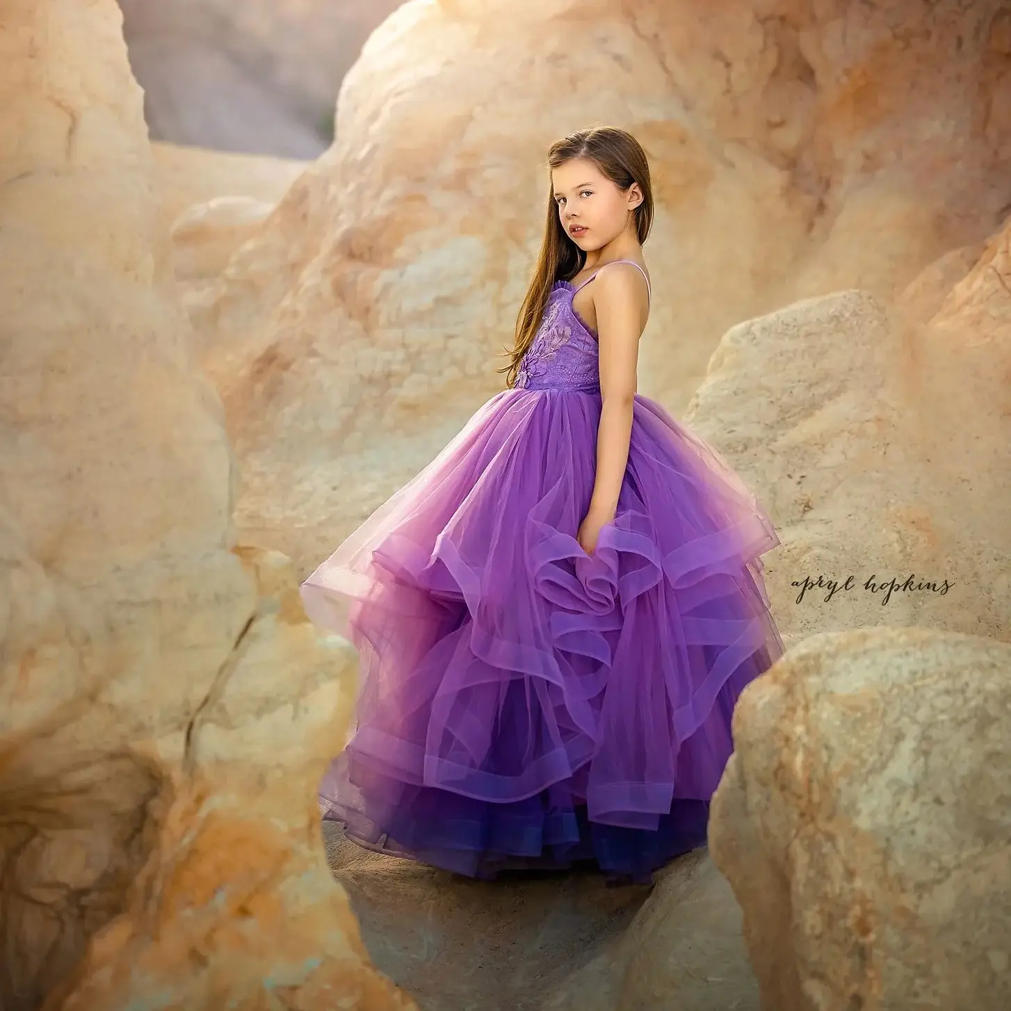 Vestido de desfile de lindas flores púrpuras para niñas, falda esponjosa con volantes, vestidos de baile de graduación, cuentas de arena, vestido de cumpleaños para bebés