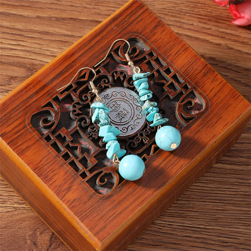 Modische, handgefertigte Ohrringe mit türkisfarbenen Perlen, ideal für Damen und Mädchen, als Schmuck für Partys und Festivals, ein tolles Geschenk. – Detail 12