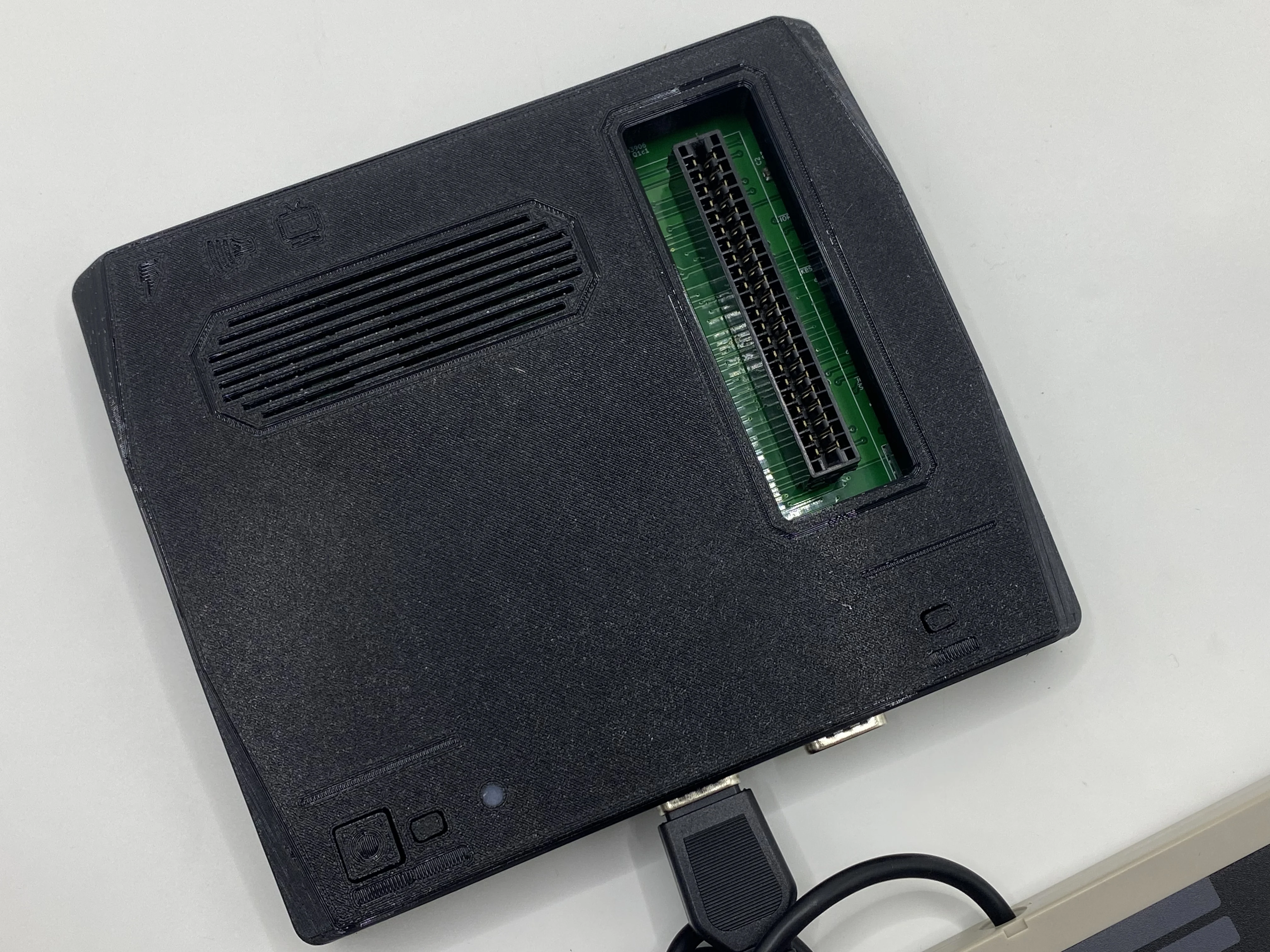 SG-1000 SC-3000 Retro Game Console, Compatible Cartridges & Flash Card, AV Output, 5V USB, 3D-Printed Case