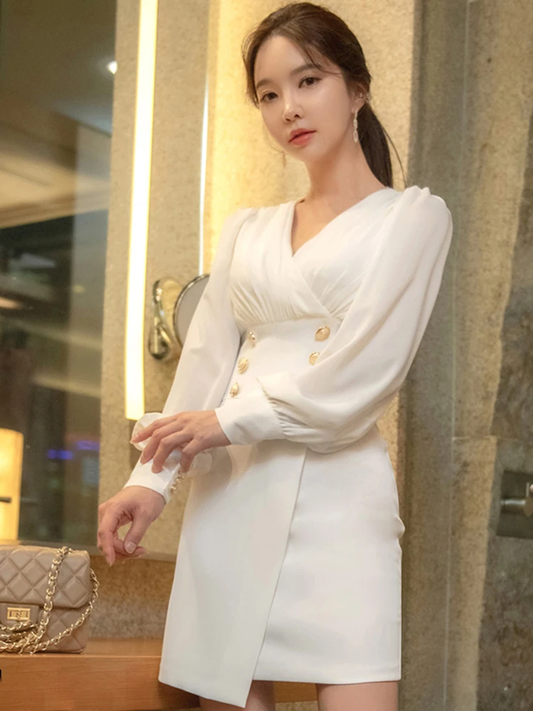 Career Office Lady Dress Black White V-Neck Lantern Sleeve High Waist Double Row Decorative Buckle Tight Fit Elegant Party Dress