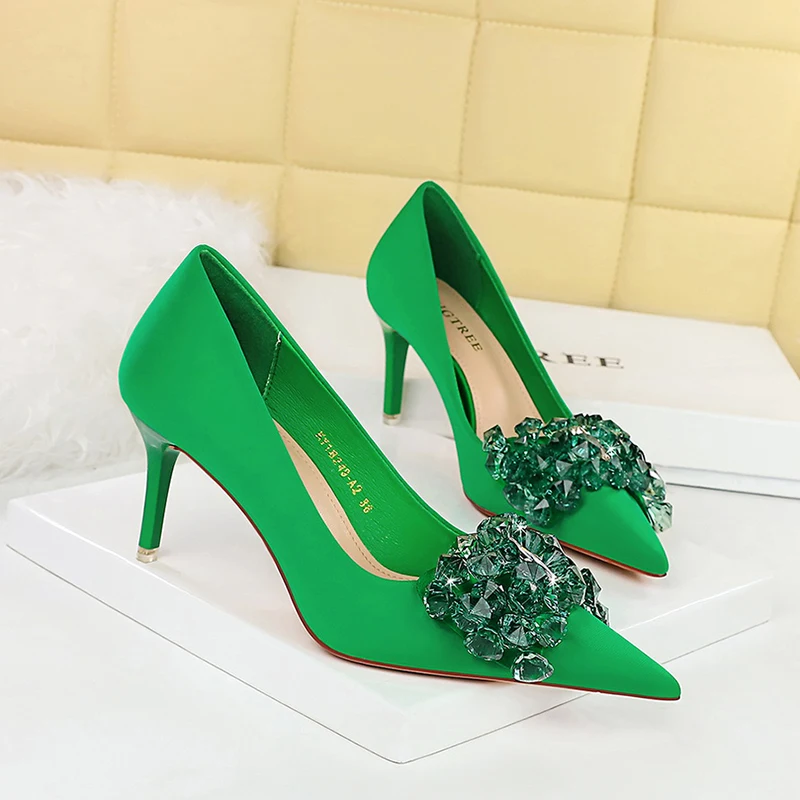 

Pointed Rhinestone Women's Pumps Genuine Leather High Heels Shoes For Women Basic Wedding Shoes Females Stiletto 35-43 Plus Size