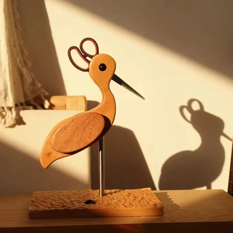 Nordic Solid Wood Crane Shaped Scissors Storage Rack, Desktop Organizer Craft Ornament, Decor for Entrance & Living Room