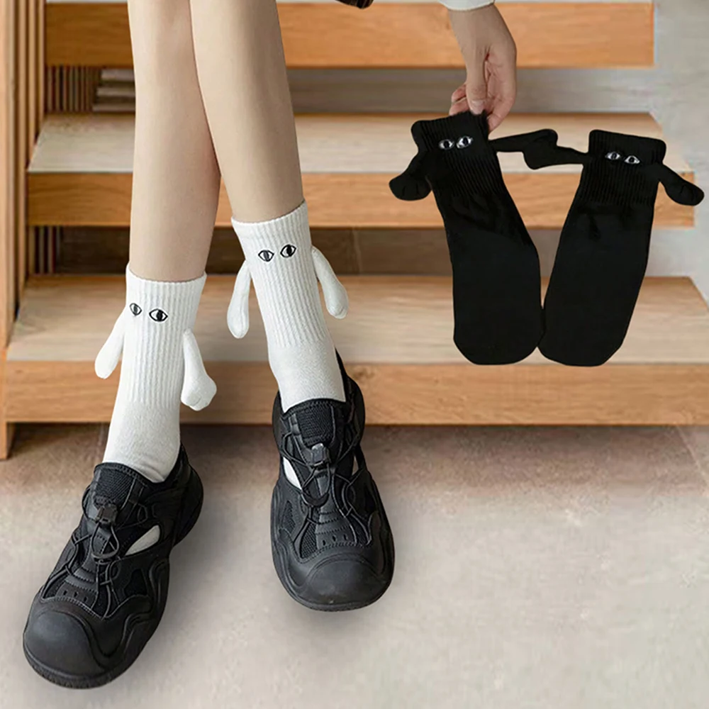 2Pairs Funny Women Socks Korean Cute Eyes Couples Socks Tide Summer Autumn Cotton Magnetic Attraction Hands Sock Halloween Gift