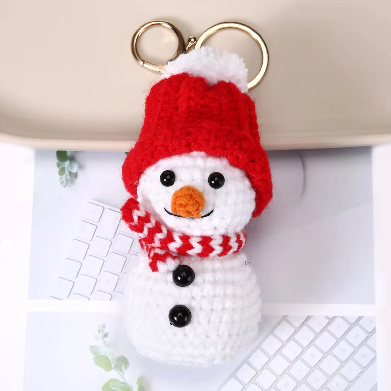 Knitted Christmas Pendant Lobster Buckle & Ring Hook Hand-Crocheted Xmas Keychain Multi-Purpose Xmas Theme Key Chains