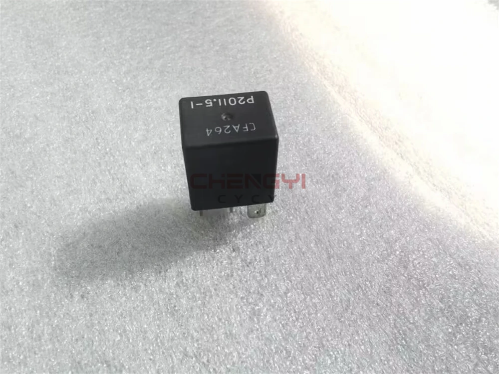 DC 12V 25A Rated Current Flash Relay For Pajero Montero NC2W V85W V87W V87W V93W V95W V97W V98W MR588567 8627A030