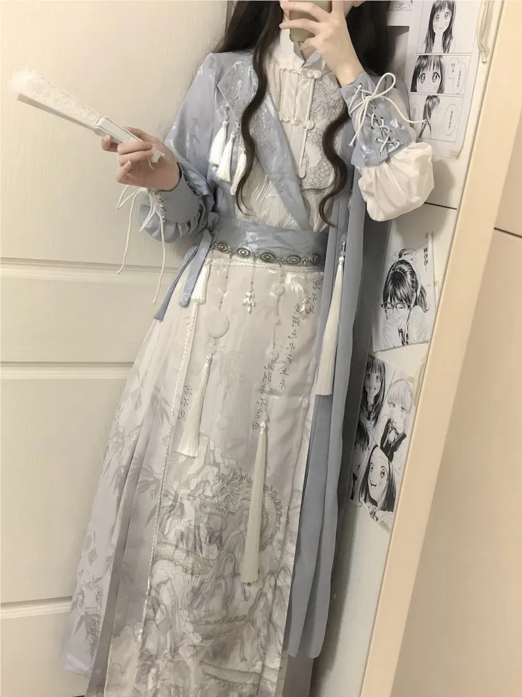 Um novo conjunto de camisa de manga comprida com saia padrão de dragão Hanfu estilo chinês
