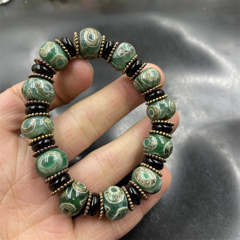 Green Three-Eyed Dz…