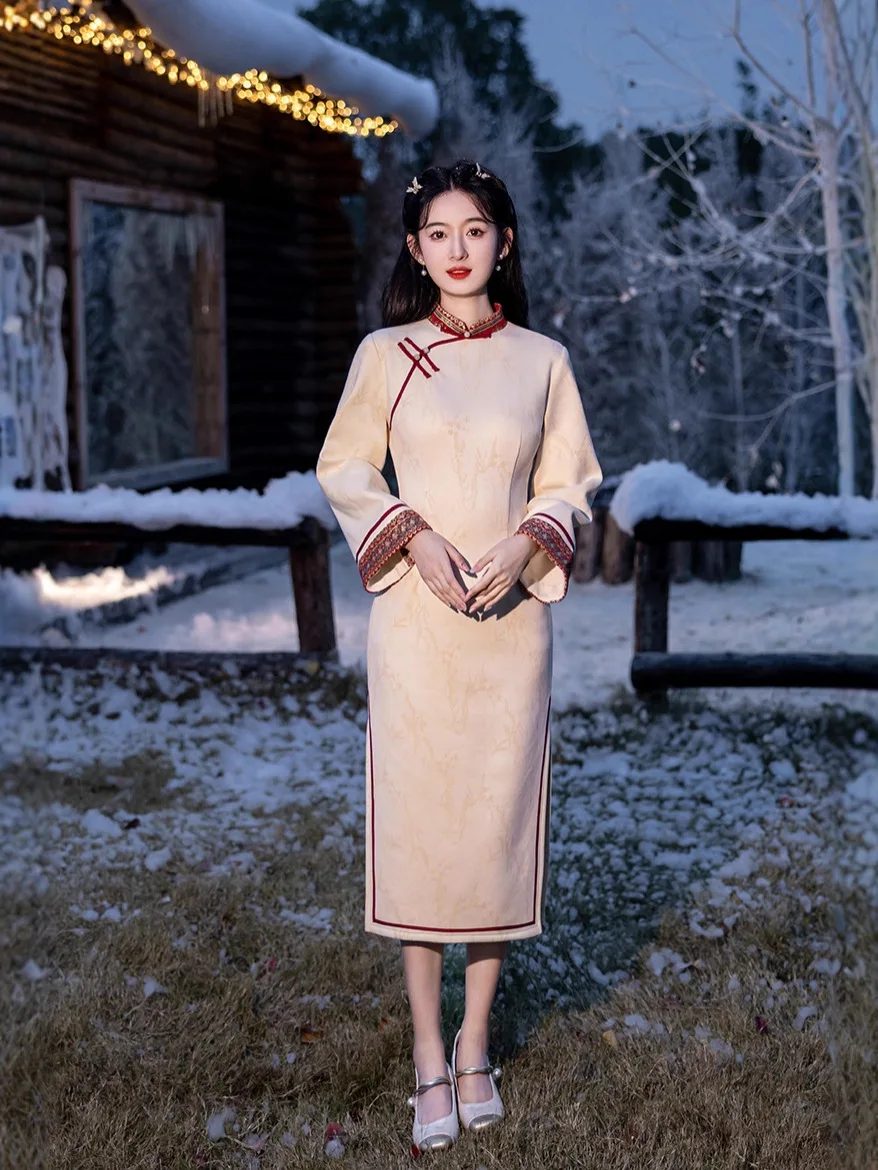 

Новое Qipao 2023, осенне-зимнее элегантное темпераментное длинное стильное замшевое утягивающее повседневное платье Qipao в китайском стиле