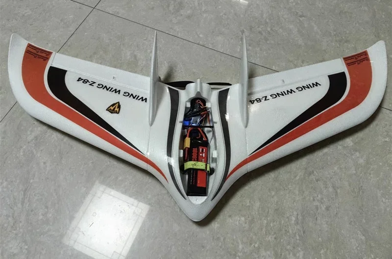 Z84 Dreiecksflügel Flying Wing Racing Hochgeschwindigkeitsmodell Ferngesteuertes Flugzeug Starrflügel Anti-Drop-Spannweite 840 mm – Detail 6