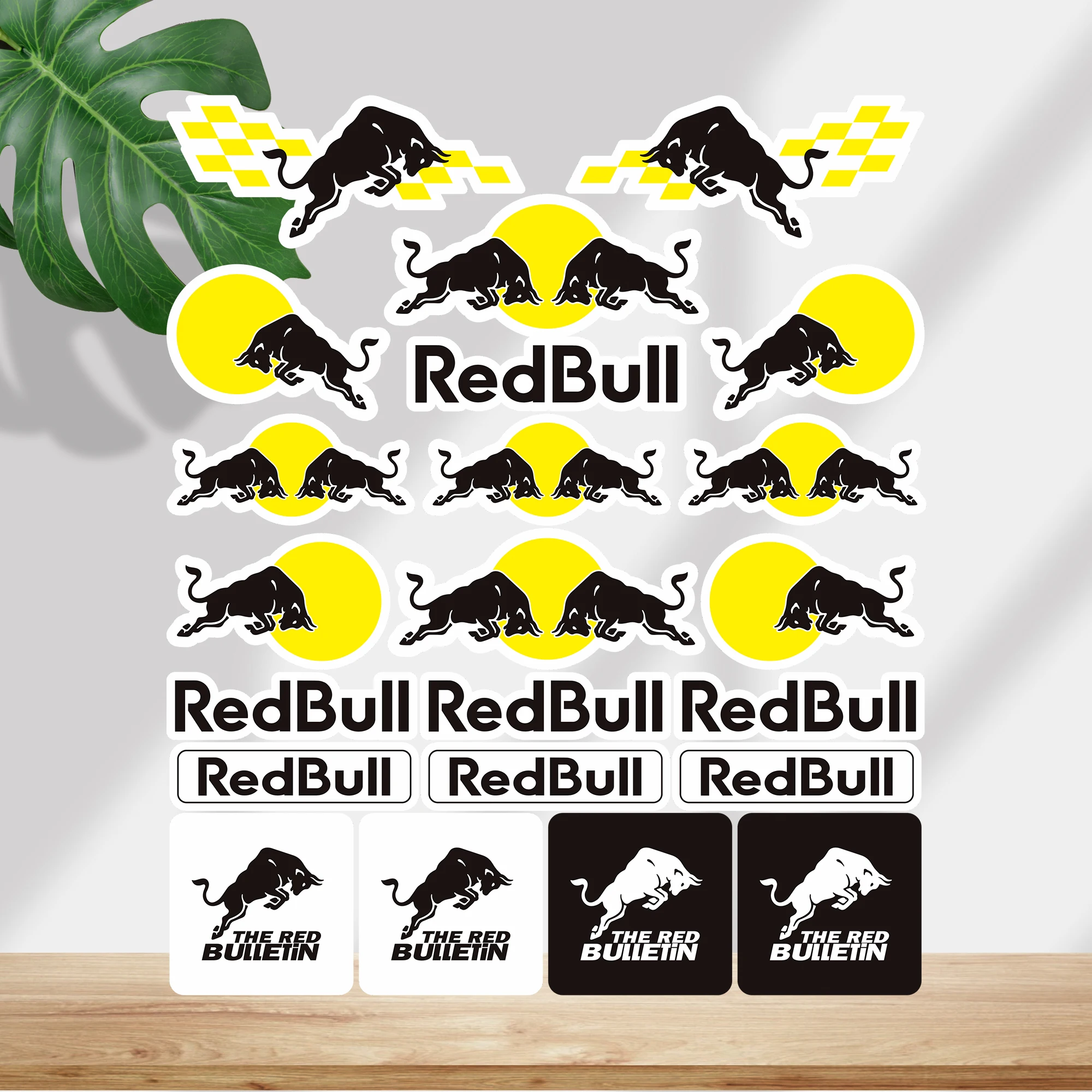 

Новый комплект черных наклеек Red Bull Racing