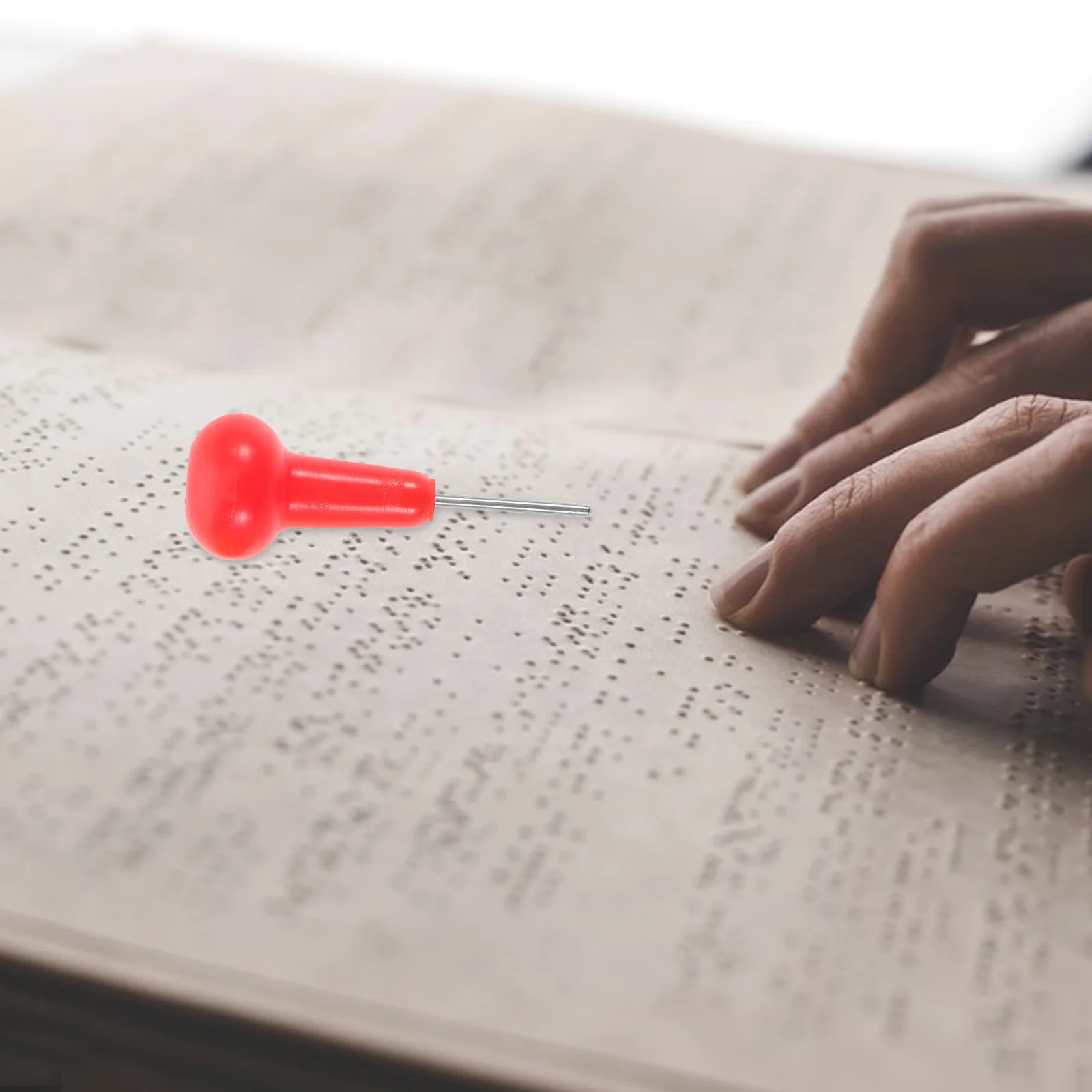 2 قطعة قلم برايل أعمى مع قبضة مريحة مثالية للوحة الكتابة برايلية أداة الكتابة الدقيقة للتدريب و #2