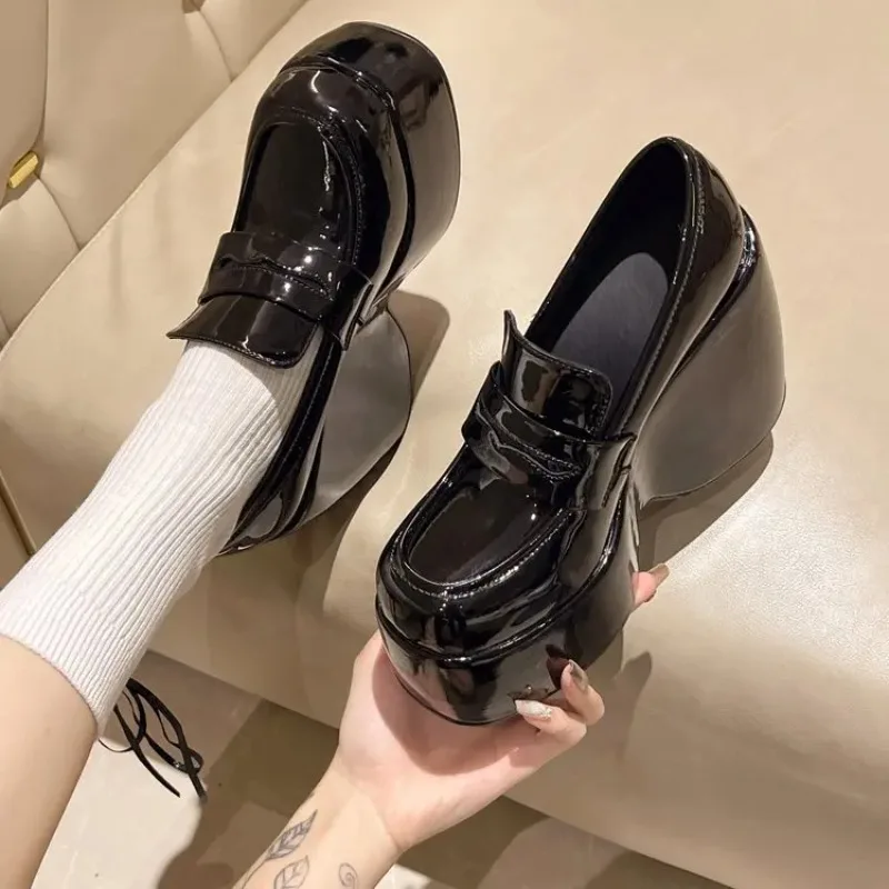 

2026 New Black Leather Platform Wedge Loafers for Women Slip-On High Heels Spring Autumn Gothic Style Pumps Spring Autumn