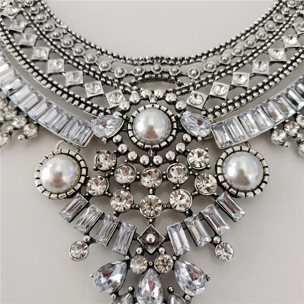 2025 New Indian Vintage Statement Metal Necklace Earrings Women Jewelry Sets Boho Retro Maxi Collar Necklace With Crystal Pearls