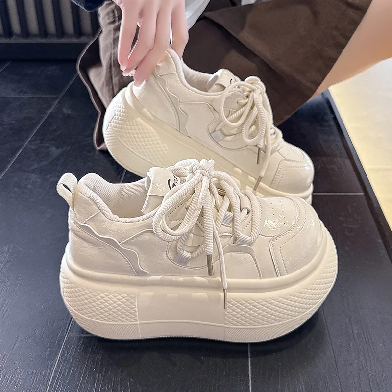 

Women's 8CM Thick-soled Height-increasing Shoes Women 2026 Spring New Outdoor Travel Height-increasing Sports and Leisure Shoes