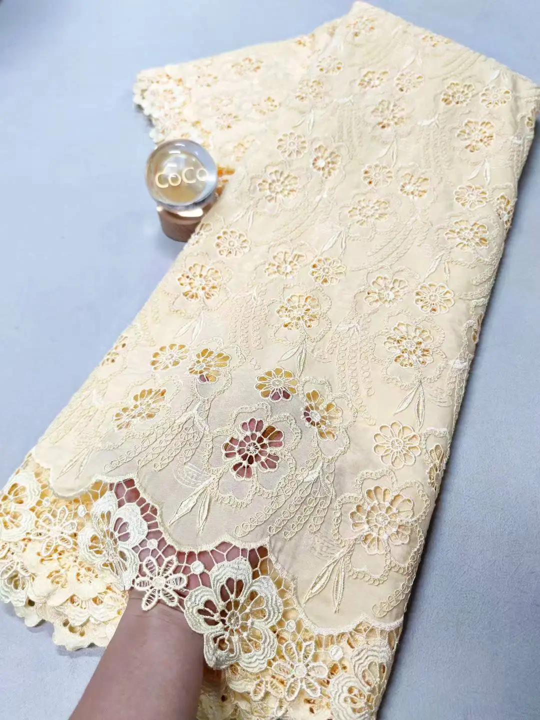 

2025 Высококачественная нигерийская тюлевая кружевная ткань для свадебного платья, вышивка блестками, вечерние гипюровые шитья, 5 ярдов, XL100