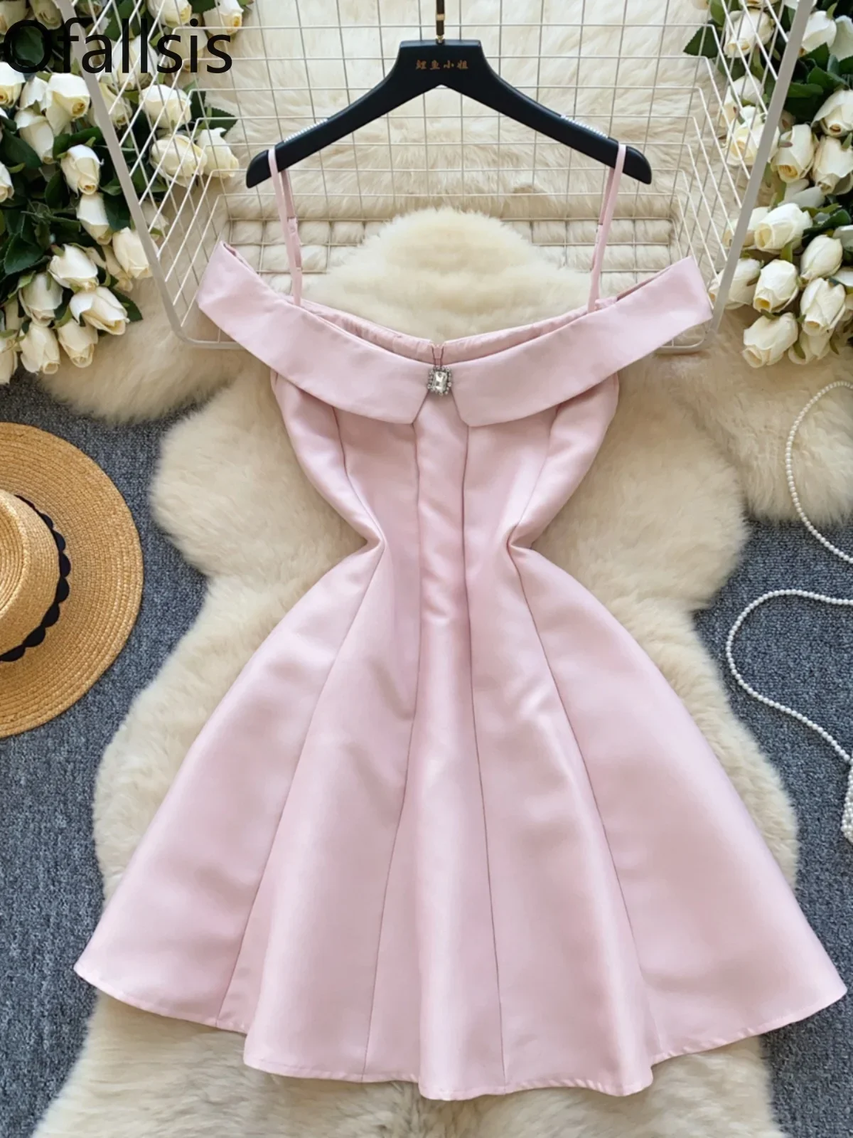 Ofallsis Pink Birthday Party Dress 2024 Summer New Waist Cinched Diamond Studded One Shoulder Suspender Slimming Fluffy Dress