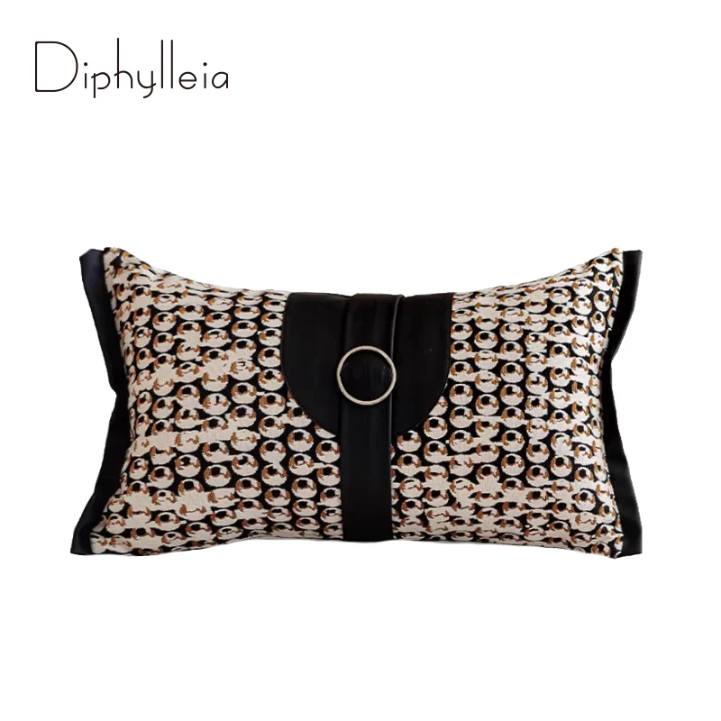 Diphylleia Modern Design Unique Interlocking Pattern Lumbar Pillowcase Luxury Cushion Cover Decorated With An Elegant Metal Ring