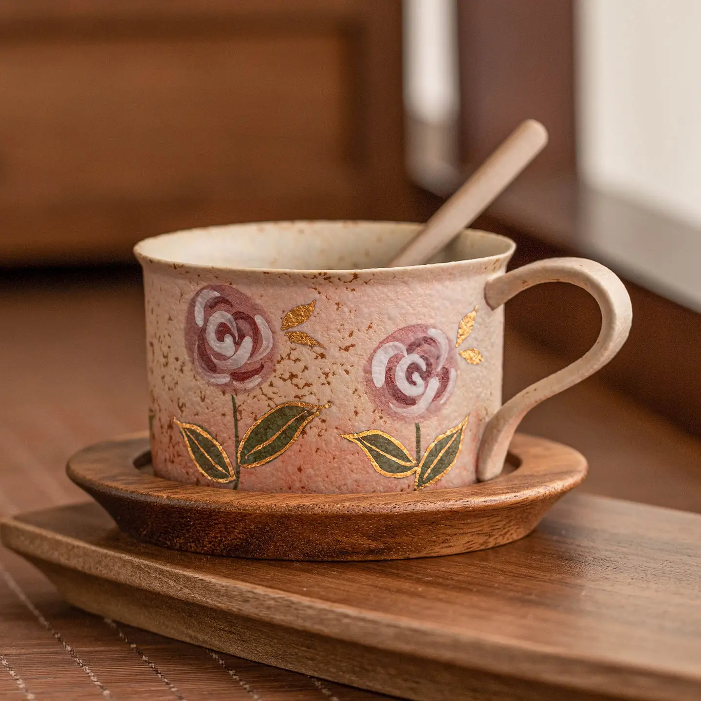 High-End Blue and White Flint Red Ceramic Coffee Cup - Hand-Painted Gold Rose Latte Art Mug, Elegant Home & Office Tea Cup