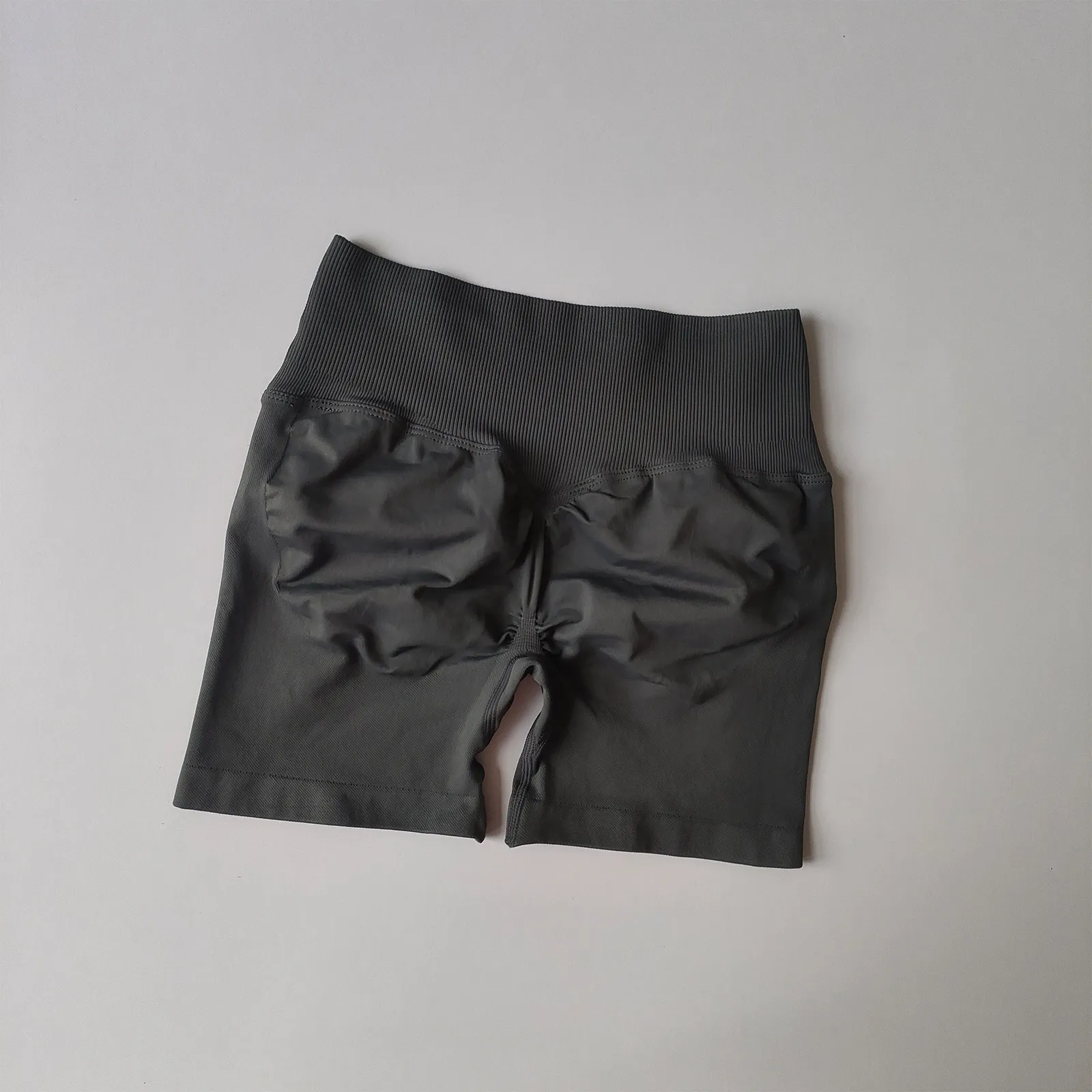 Hochgeschnittene Nahtlose Fitness-Shorts mit Drei-Punkt-Pfirsich-Po-Lifting-Effekt, Schnelltrocknend, Eng Anliegend, für Yoga und Pilates – Detail 12