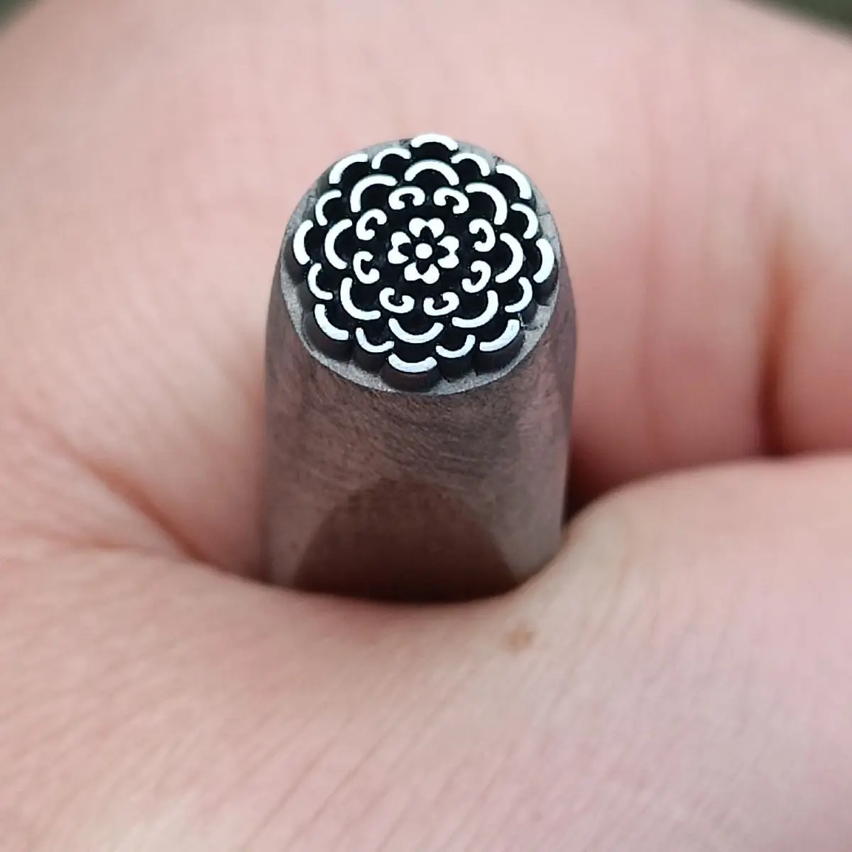 Jewelry Stamps, Multi-Layer Petal Steel Stamps, Gold and Silver Bracelet and Pendant Chiseling Molds, Gold-Beating Tools