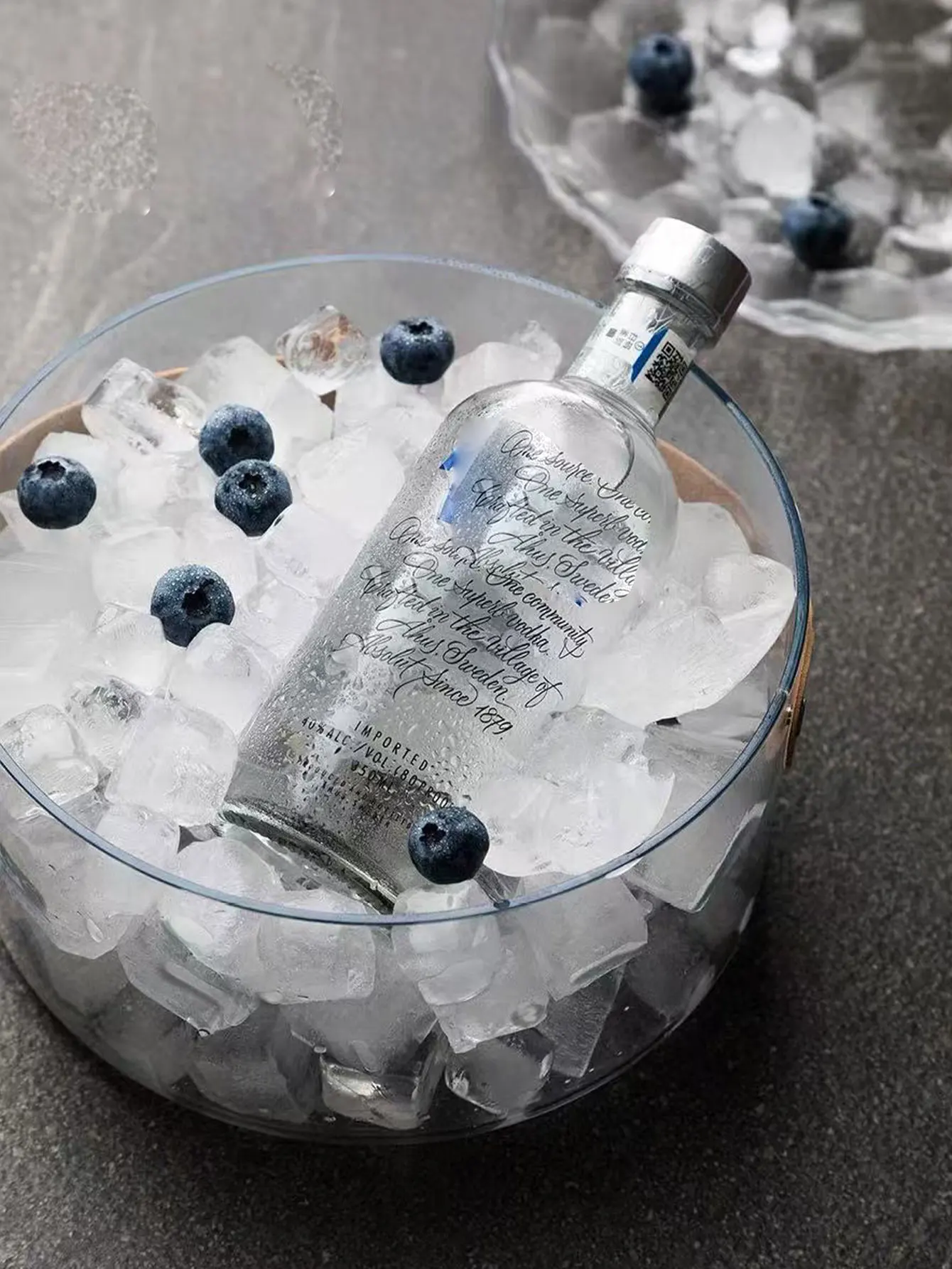 Creative Acrylic Ice Bucket for Bars and Ktvs, Suitable for Champagne, Beer, and Red Wine, Home-Use Trendy Ice Cube Bucket with High Aesthetic Value, 1 Piece