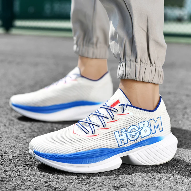 

New men's shoes Breathable mesh surface casual shoes low top cushioned sports shoes men's trend non-slip running shoes