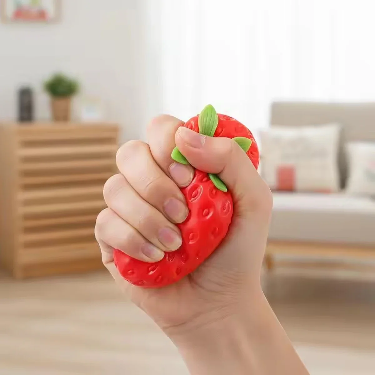 1-10 Stück Erdbeer-Squishy-Spielzeug, große Größe, Erdbeer-Fidget-Spielzeug, schnell aufsteigender, formbarer Entspannungsball für Partygeschenke für Freunde – Detail 4