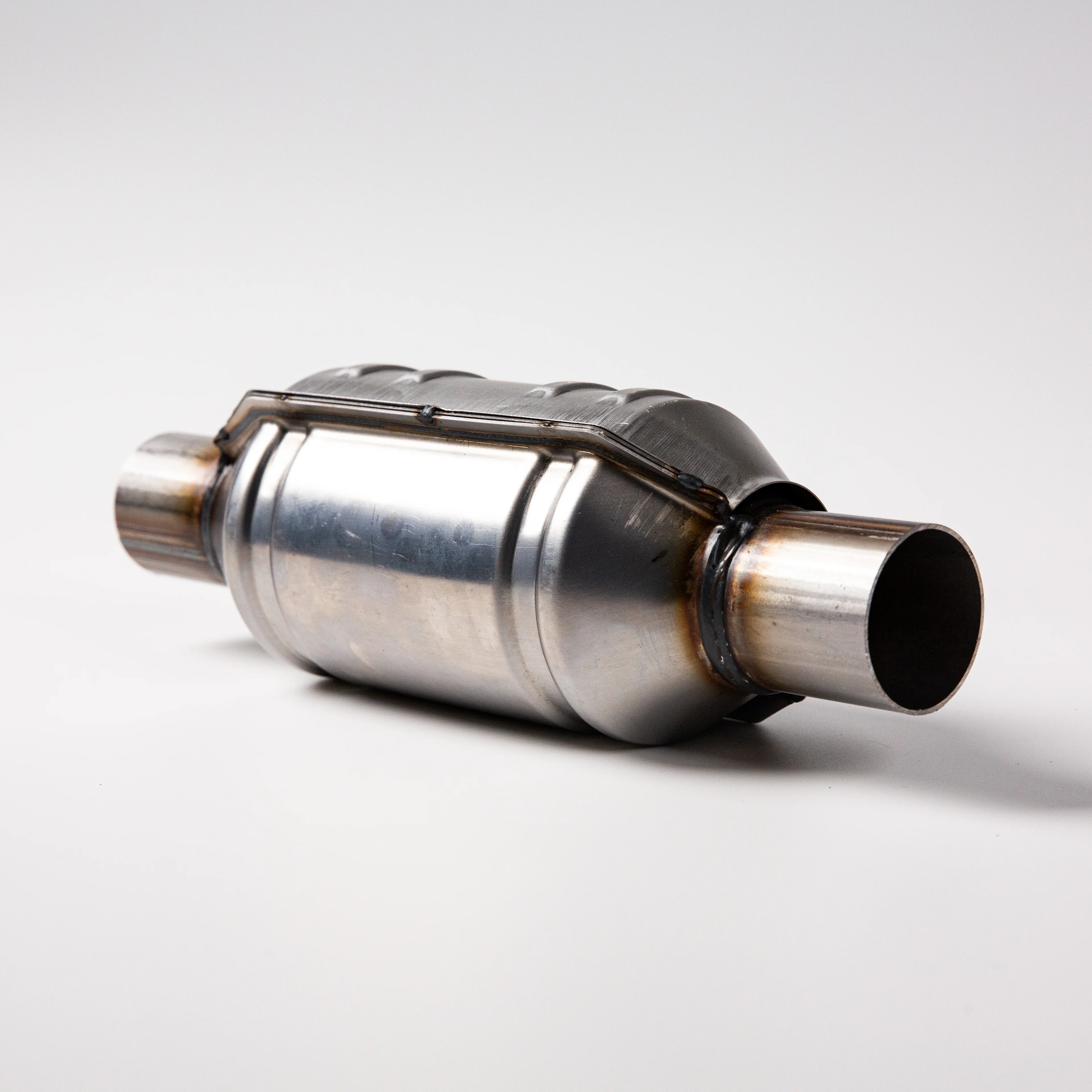 Convertidor catalítico de acero inoxidable de la mejor calidad, ajuste Universal directo para sistema de escape automotriz Euro 3 4 5 6, precio más bajo