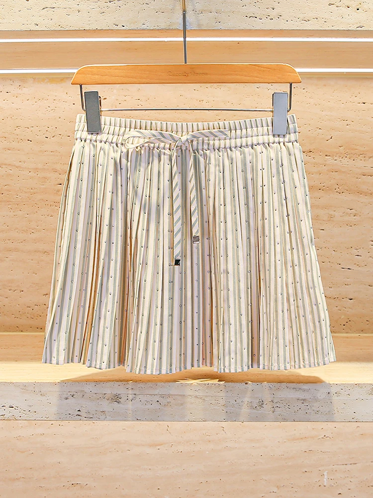 

High Waist Pleated Skirt with Rhinestone Spring 2025 Anti-Aging Striped Skirts for Young Women Commute Sle