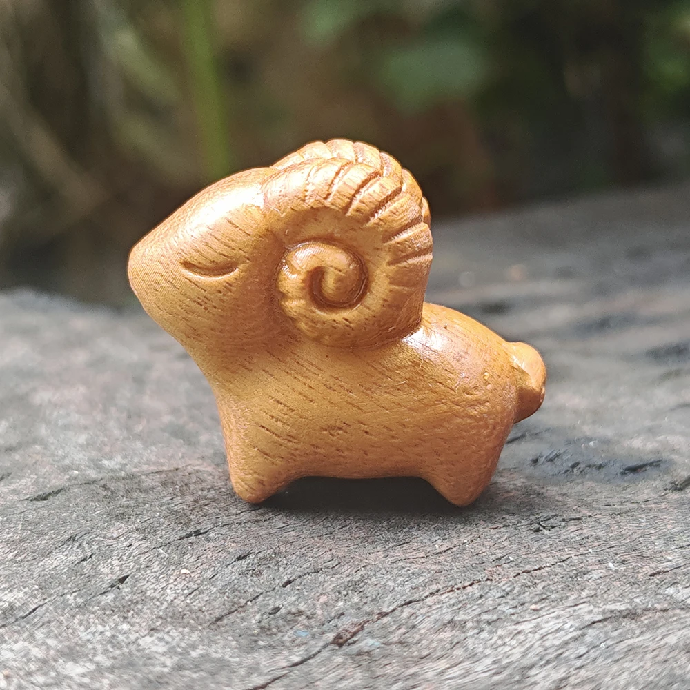 Wooden Lamb Figurine, Ethnic Style, Minimalist Style, Suitable for Men's Gifts, Creative Desktop Decoration, Christmas Decorations, Study Room, Living Room, Centerpiece Decoration, Indoor Decorations