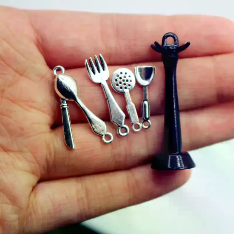 6Pcs Kids Pretend Play Toy Dollhouse Kitchen Utensil Vertical Hanging Spoon Spatula Spoon Set Miniatures Model Kitchen Accessory