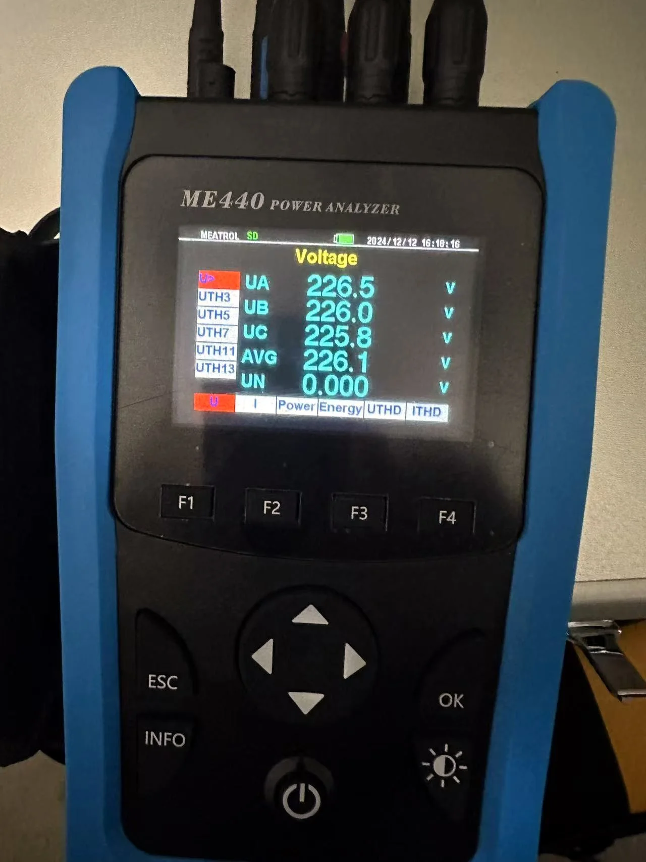 

ME440 Handheld 32GB Data logger Solar system AC Amp Volt power energy consumption monitoring energy meter