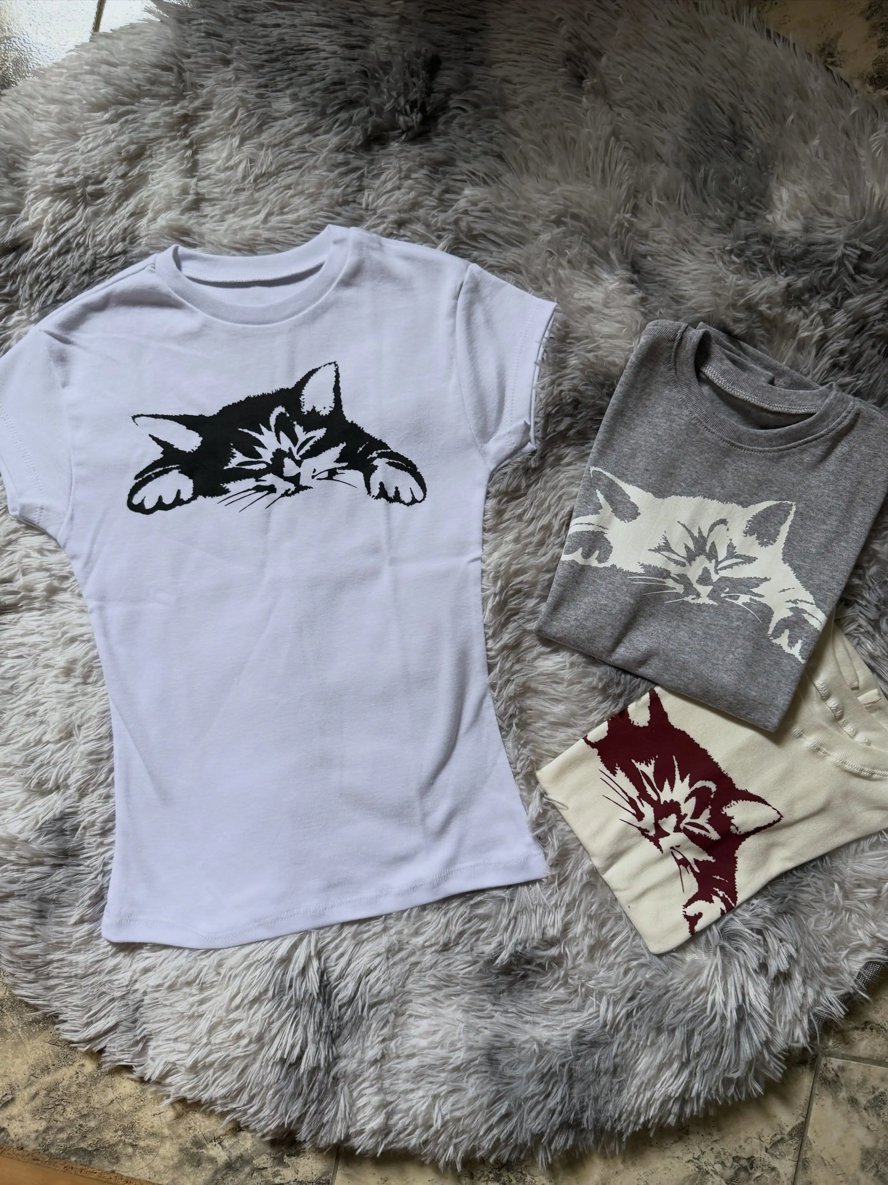 White Slim‑Fit Crop Cap Sleeve T‑Shirt Lucky Cursive Font Vintage Cross Print Crew Neck Hot Girl Top