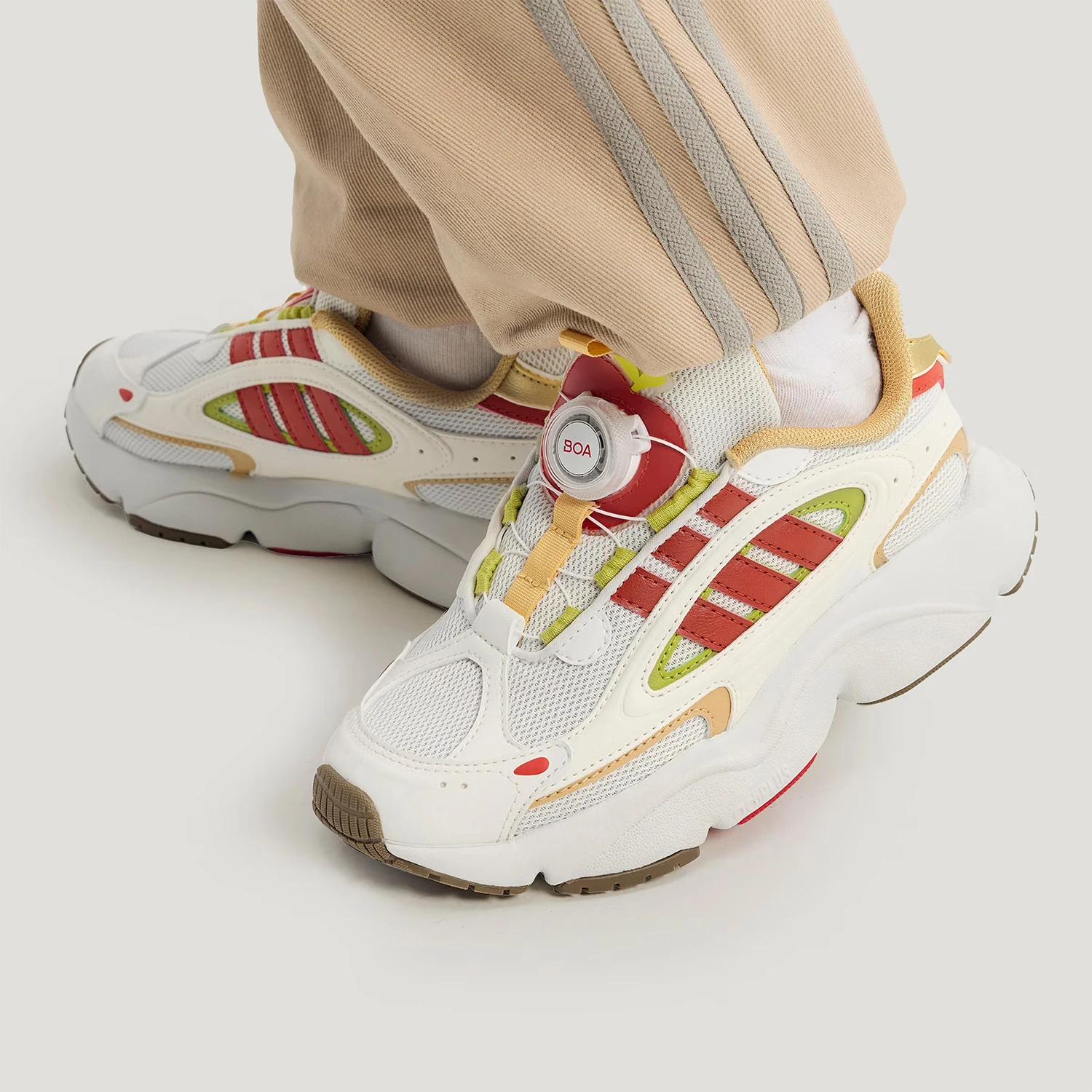 

Оригинальные детские легкие и износостойкие спортивные кроссовки Adidas с вращающейся застежкой HP7122